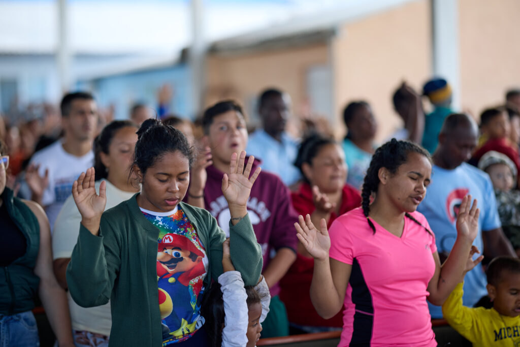 Luther Martin Ministries/TSBS: Group Prayer session